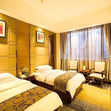 Greentree Inn Guangdong Jieyang Bus Terminal Station Ronghua Avenue Business Hotel Exteriér fotografie