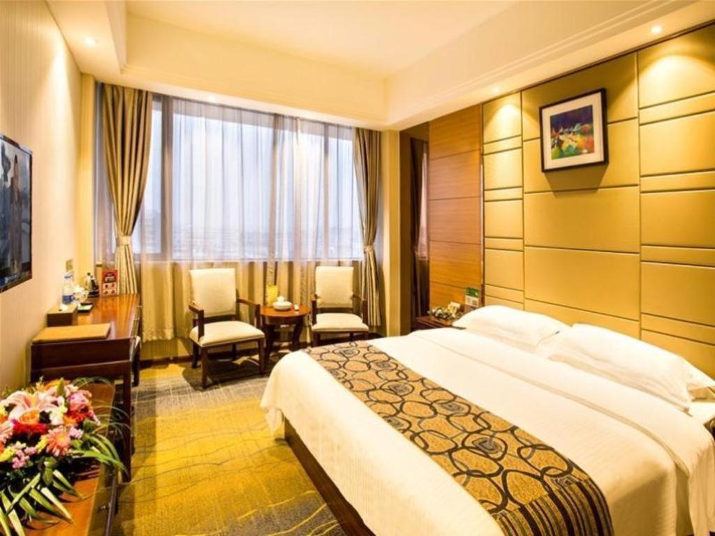 Greentree Inn Guangdong Jieyang Bus Terminal Station Ronghua Avenue Business Hotel Exteriér fotografie