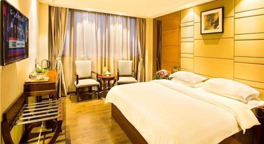 Greentree Inn Guangdong Jieyang Bus Terminal Station Ronghua Avenue Business Hotel Exteriér fotografie