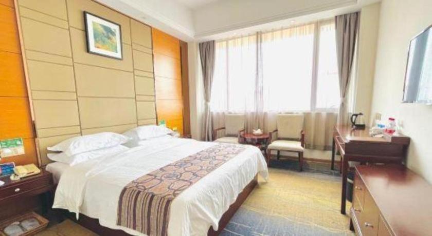 Greentree Inn Guangdong Jieyang Bus Terminal Station Ronghua Avenue Business Hotel Exteriér fotografie