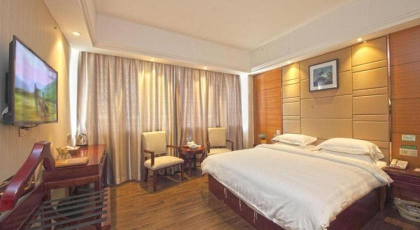 Greentree Inn Guangdong Jieyang Bus Terminal Station Ronghua Avenue Business Hotel Exteriér fotografie